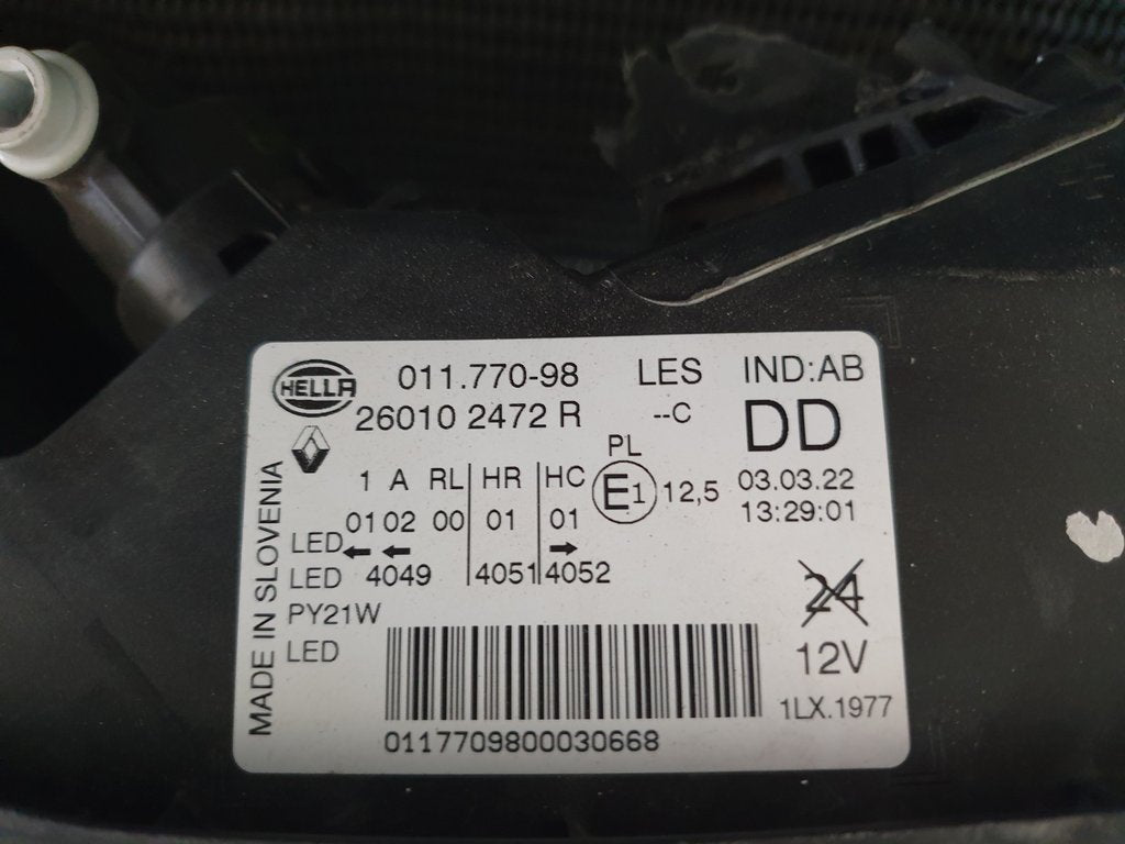 Renault Kadjar Right Headlight