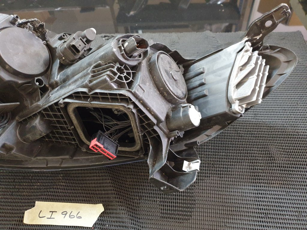 Renault Kadjar Right Headlight