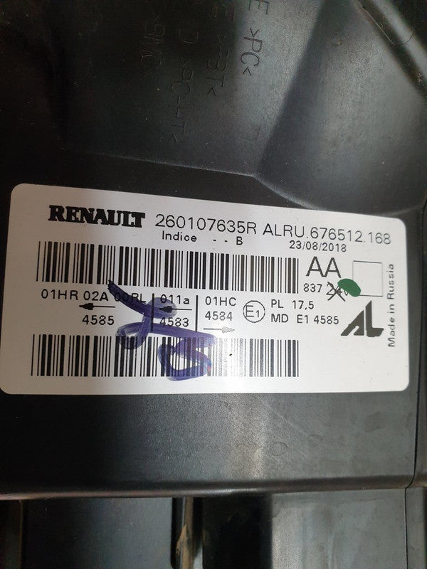 Renault Duster Right Headlight