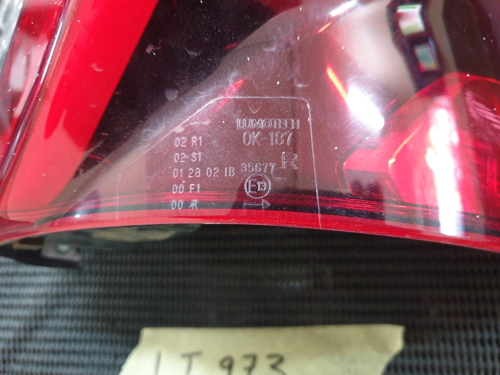 Toyota Hilux Right Taillight
