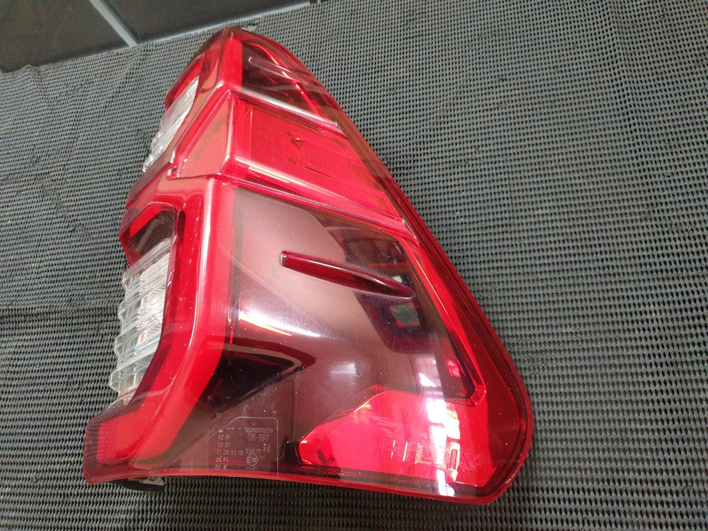 Toyota Hilux Right Taillight