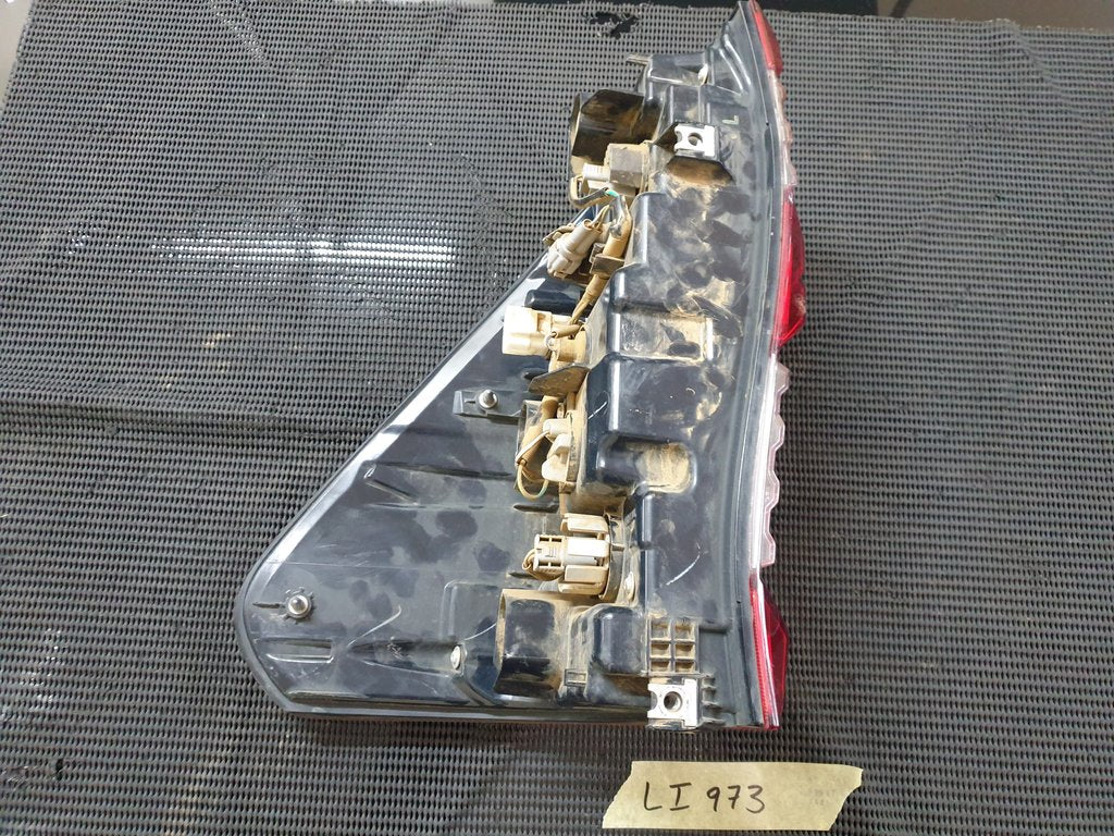 Toyota Hilux Right Taillight