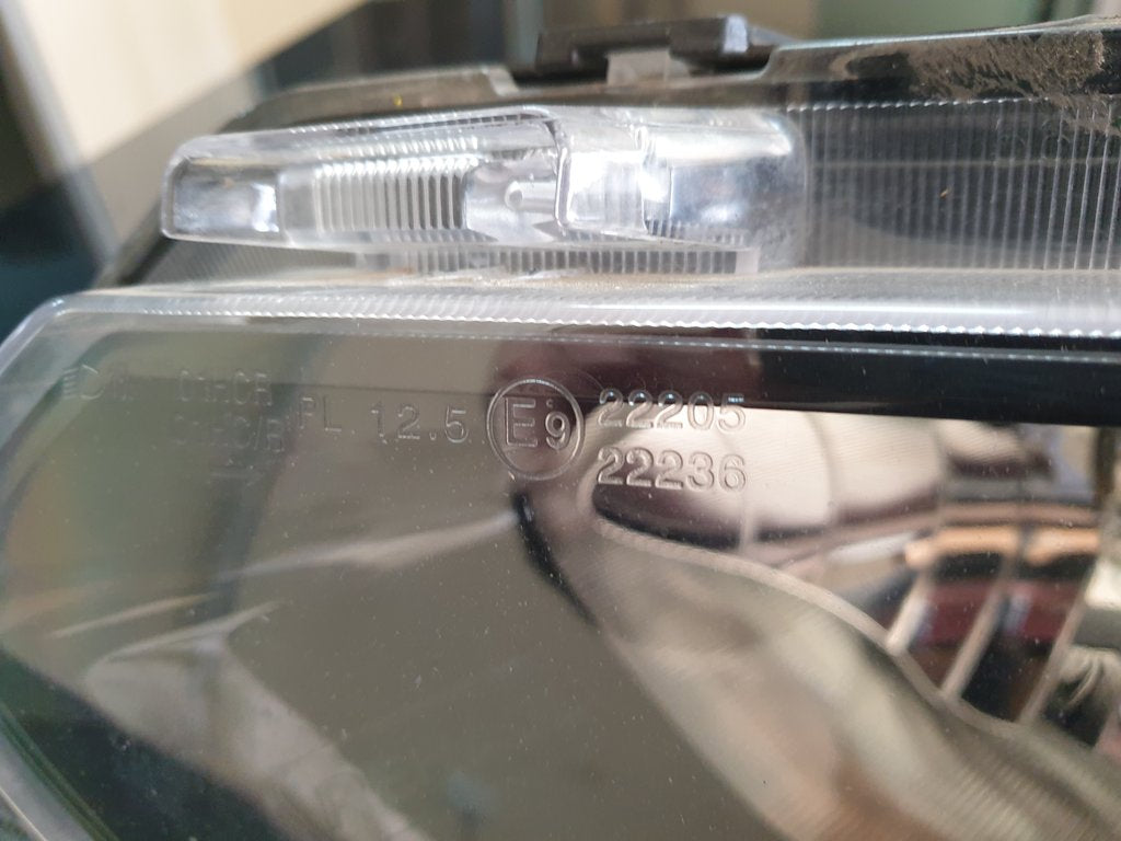 Renault Kwid Left Headlight