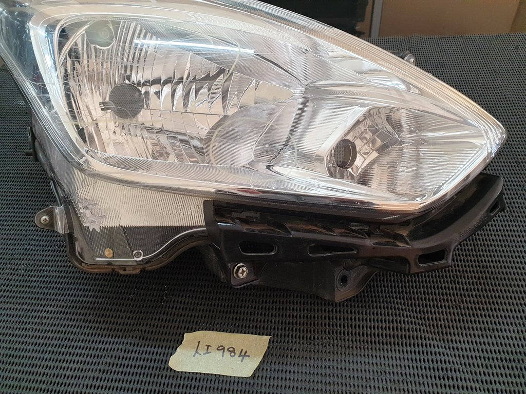 Suzuki Swift Right Headlight