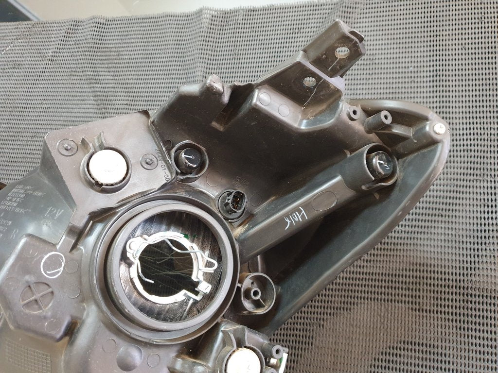 Suzuki Swift Right Headlight