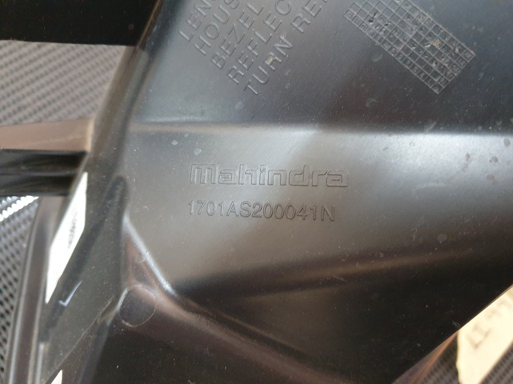 Mahindra XUV300 Right Headlight