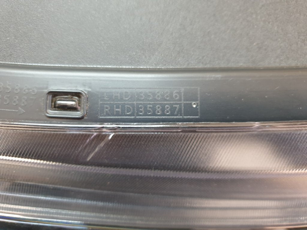 KIA Sonet Left Headlight