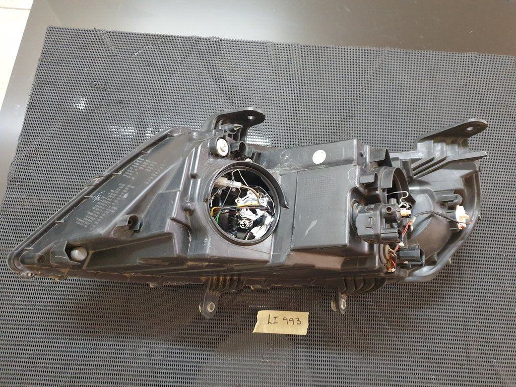 Mahindra XUV500 Right Headlight