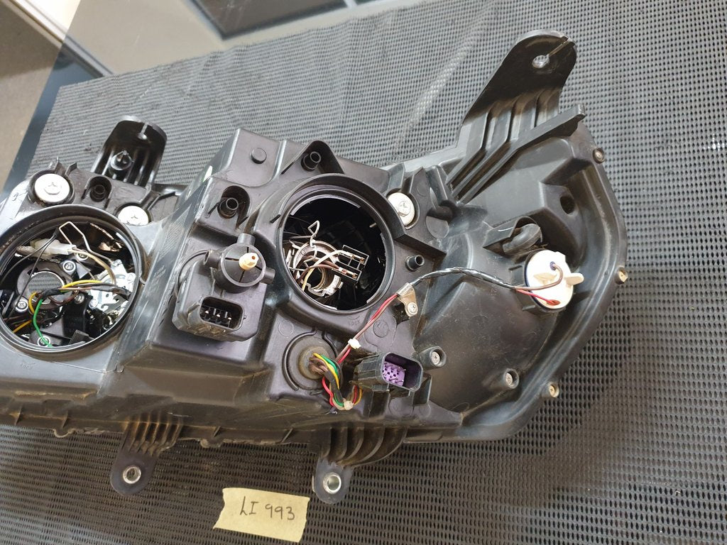 Mahindra XUV500 Right Headlight