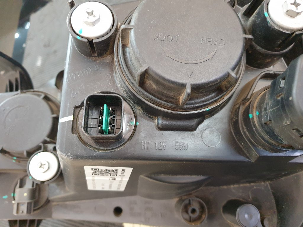 GWM Steed 5 Right Headlight