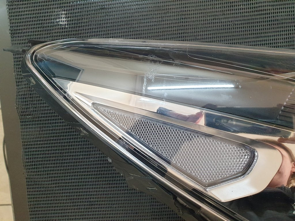 KIA Rio IV Right Headlight