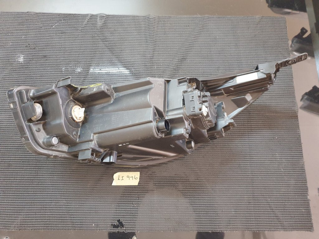 KIA Rio IV Right Headlight