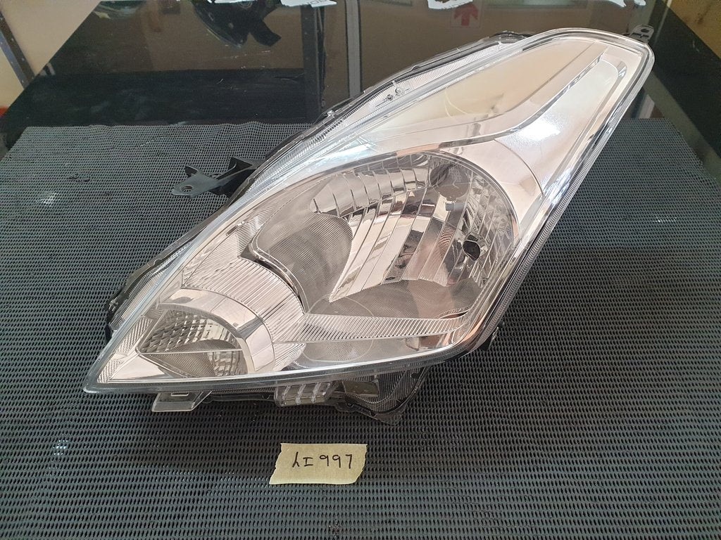Toyota Starlet Suzuki Baleno Left Headlight