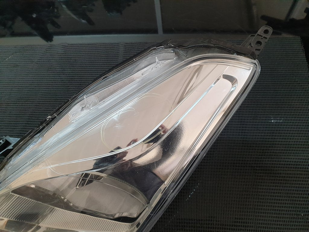 Toyota Starlet Suzuki Baleno Left Headlight