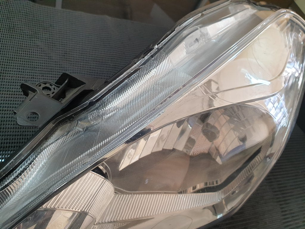Toyota Starlet Suzuki Baleno Left Headlight