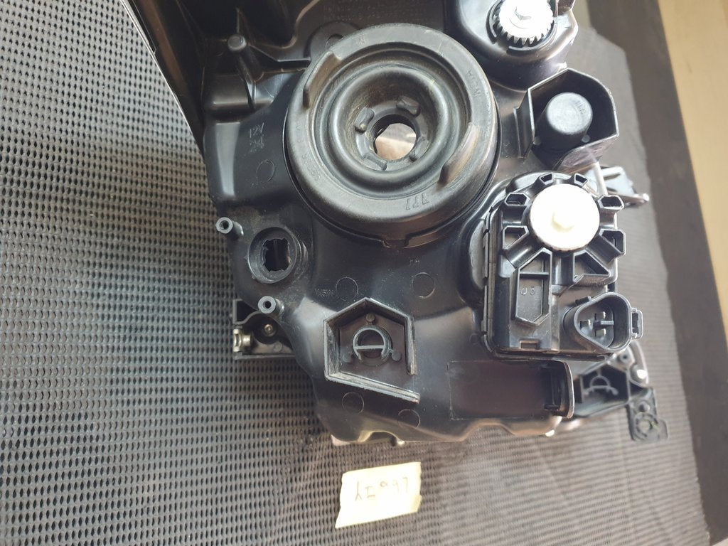 Toyota Starlet Suzuki Baleno Left Headlight