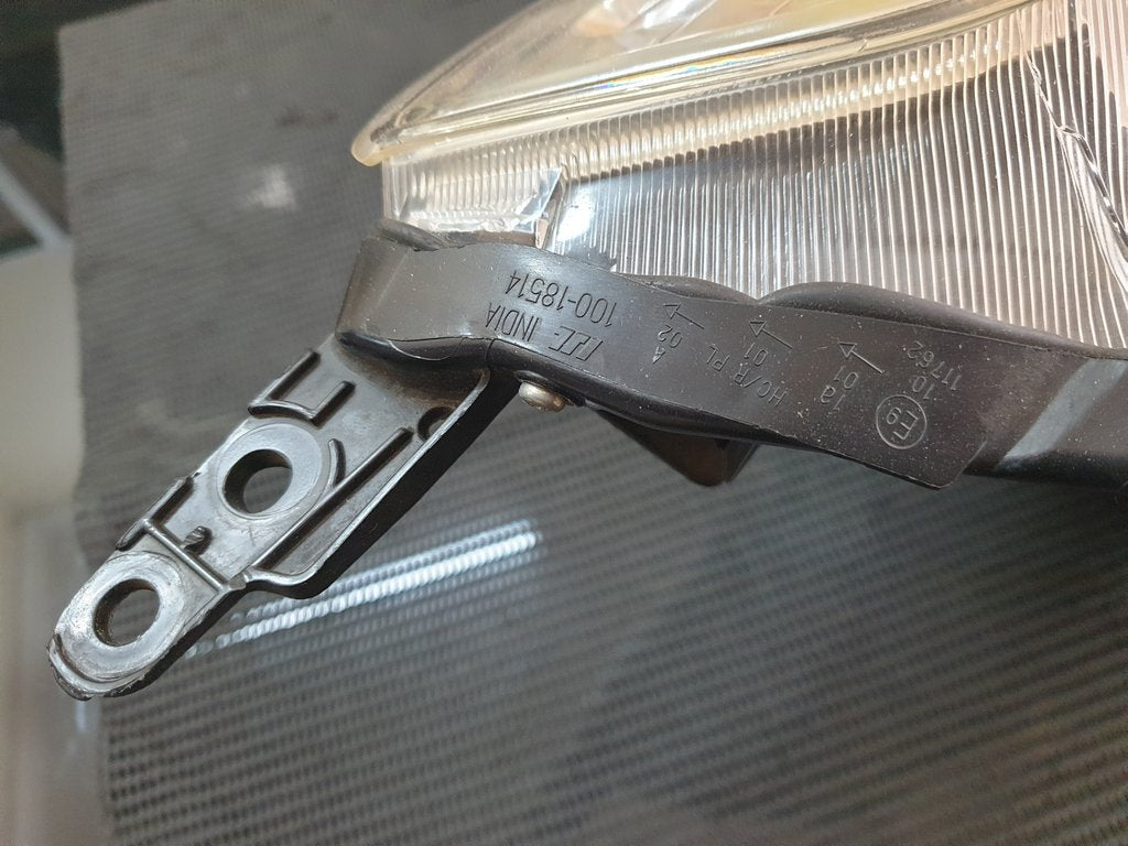 Toyota Starlet Suzuki Baleno Left Headlight