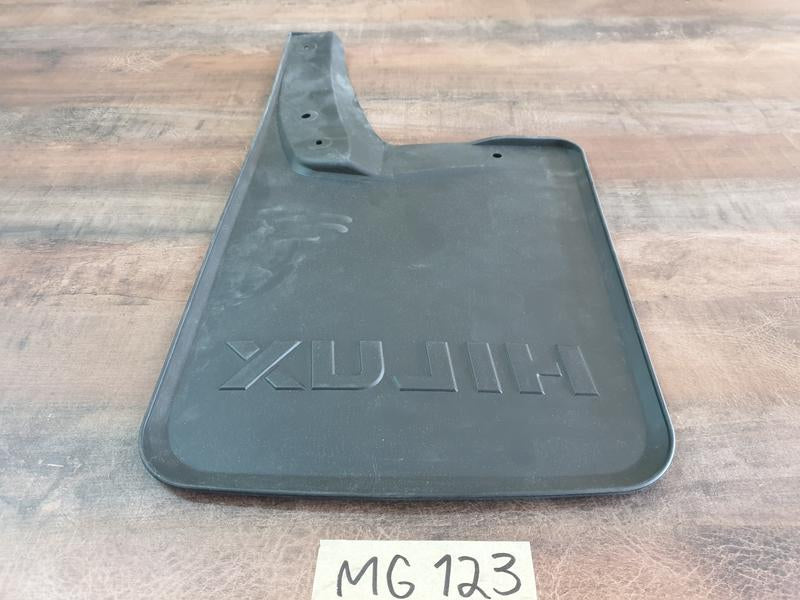 Original Used Toyota Hilux Right Rear Mudguard