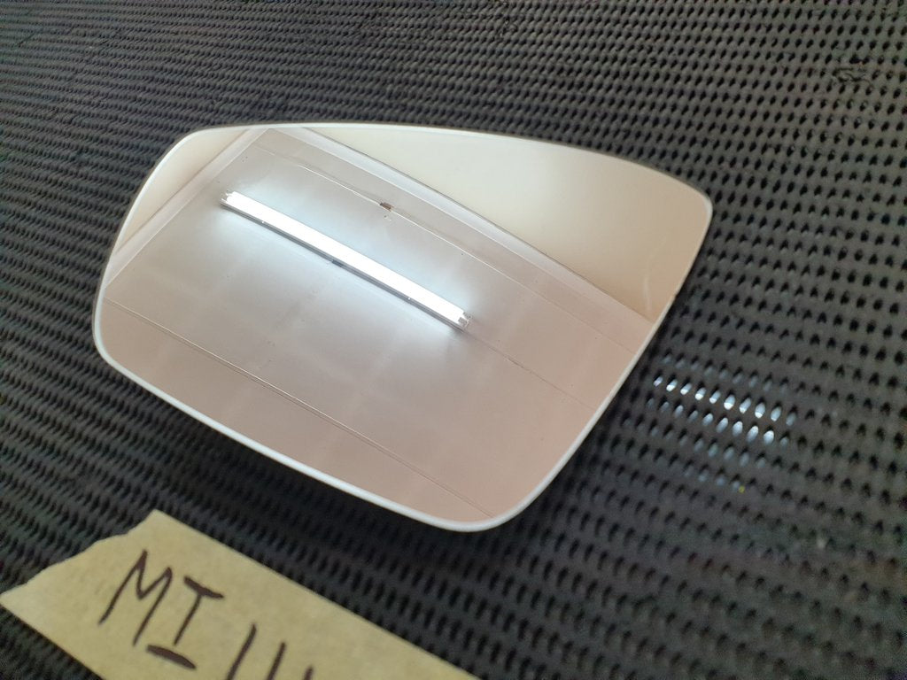 Volkswagen Polo IV Left Outer Mirror Glass