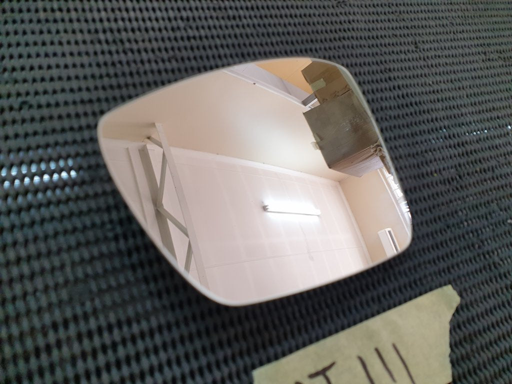 Volkswagen Polo IV Left Outer Mirror Glass