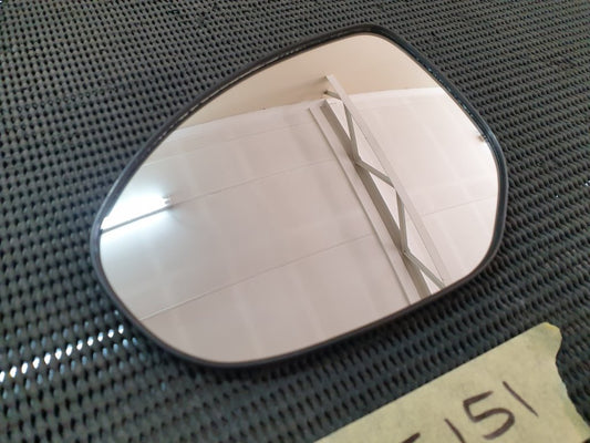 Mazda Mazda2, Mazda3 Left Outer Mirror Glass
