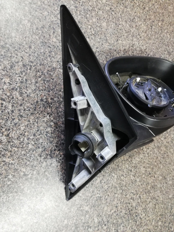 BMW 3 SERIES E90, E91 Right Outer Mirror Incomplete , No Mirror Glass