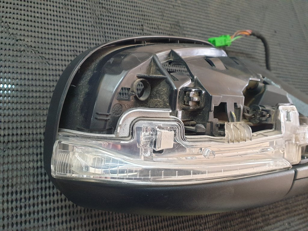 Volvo S60 2015 Right Outer Mirror Incomplete , No Glass, No cover