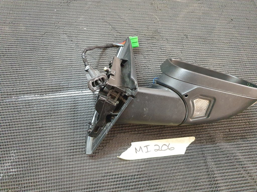 Volvo S60 2015 Right Outer Mirror Incomplete , No Glass, No cover