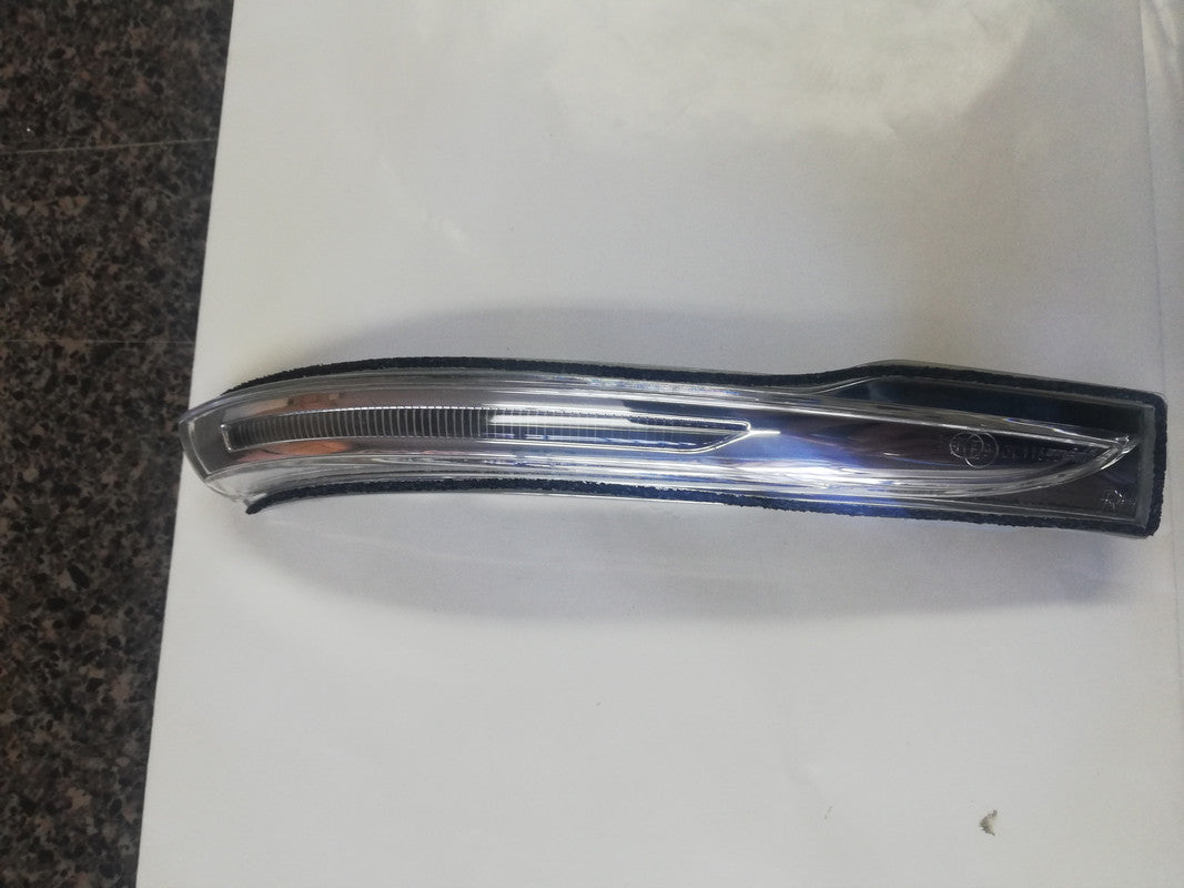 Hyundai i10 Right Outer Mirror Indicator Light