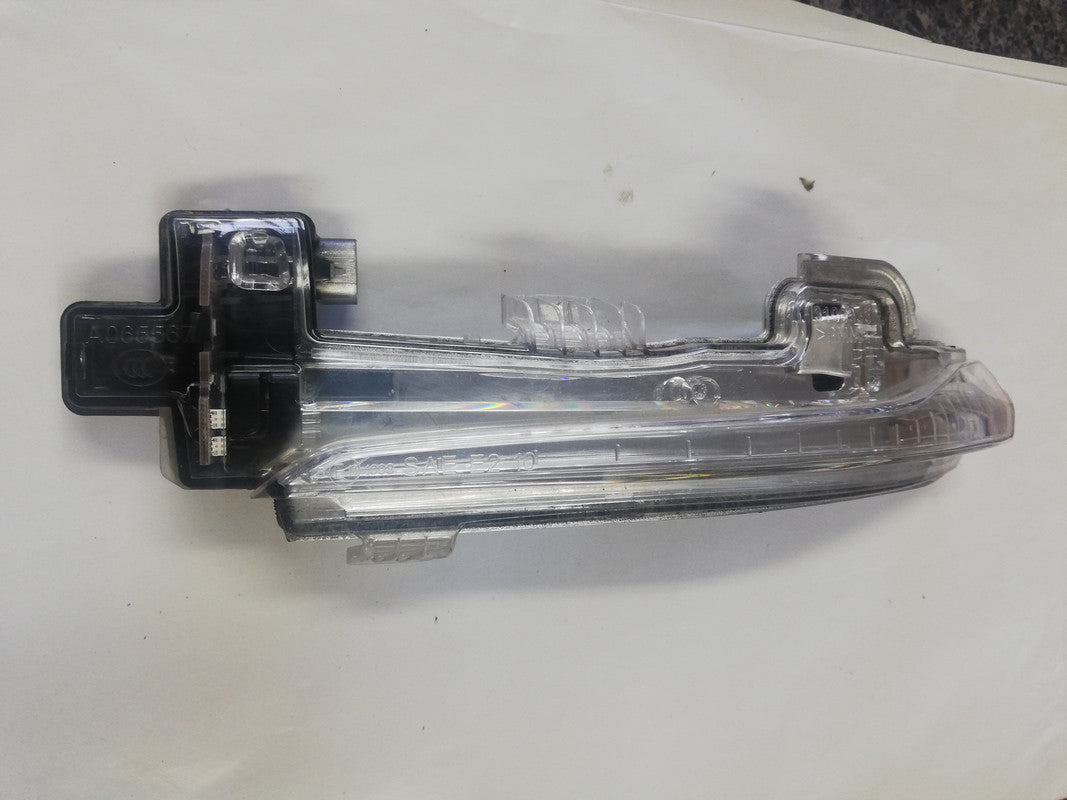 Volvo V60 2011 Left Outer Mirror Indicator Light
