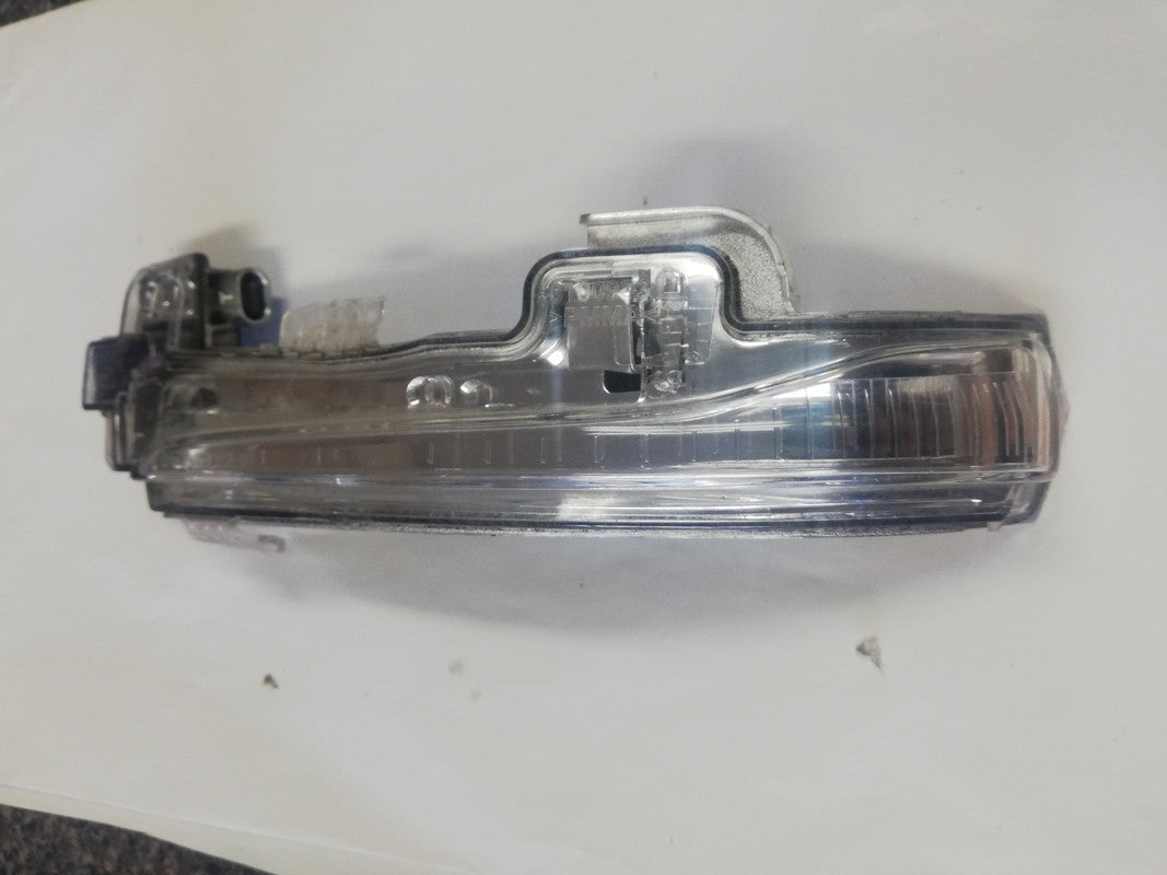 Volvo V60 2011 Left Outer Mirror Indicator Light