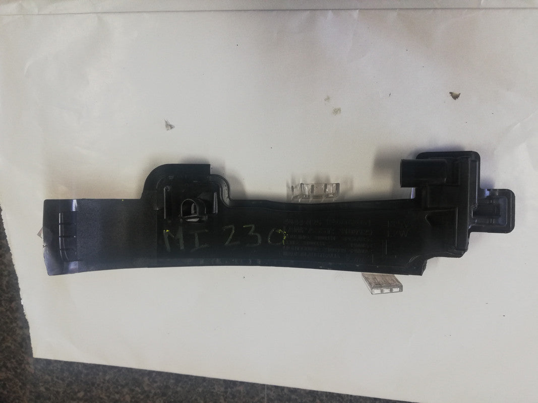 Volvo V60 2011 Left Outer Mirror Indicator Light