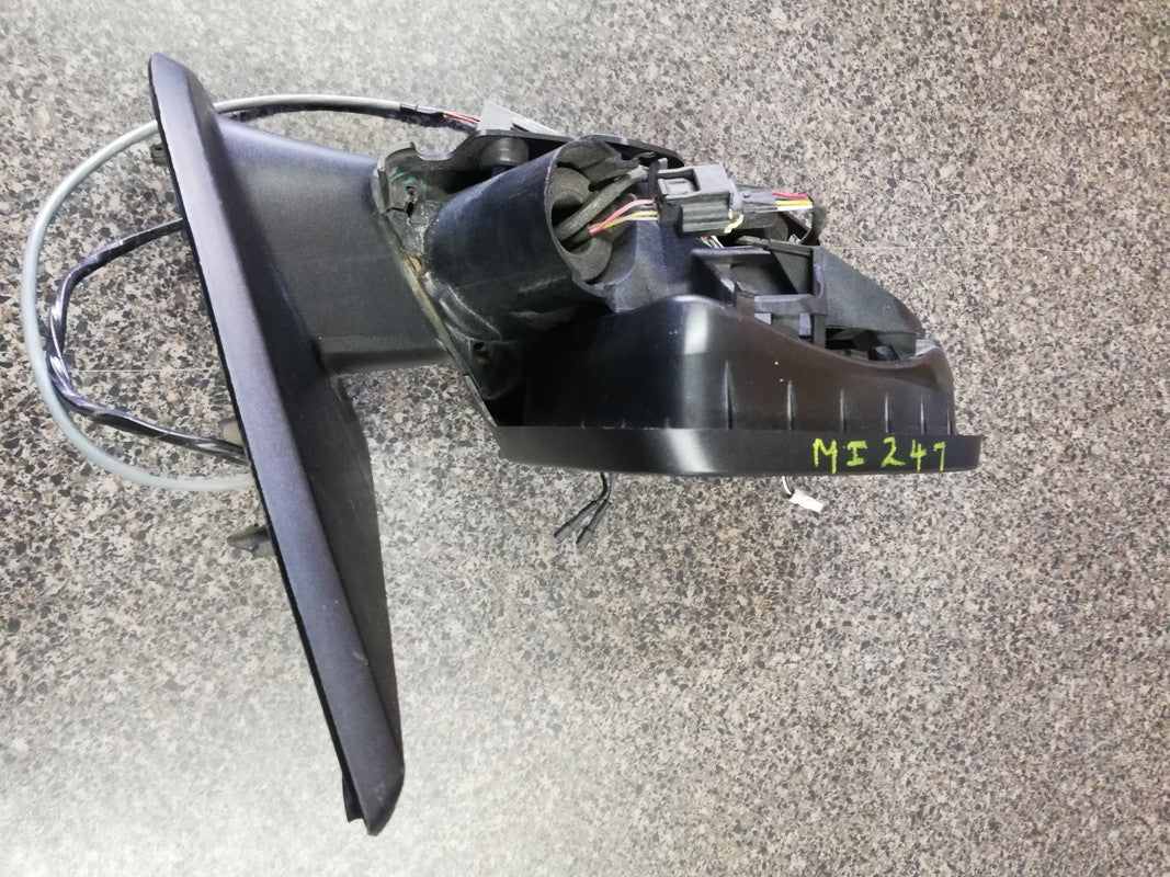 Renault Duster 2018, 2019 Right Incomplete Electric Door Mirror, No Glass, No Cover