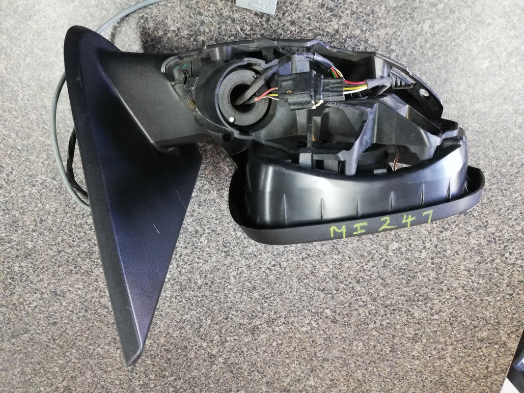 Renault Duster 2018, 2019 Right Incomplete Electric Door Mirror, No Glass, No Cover