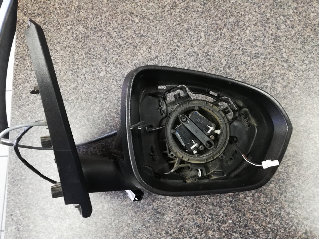 Renault Duster 2018, 2019 Right Incomplete Electric Door Mirror, No Glass, No Cover