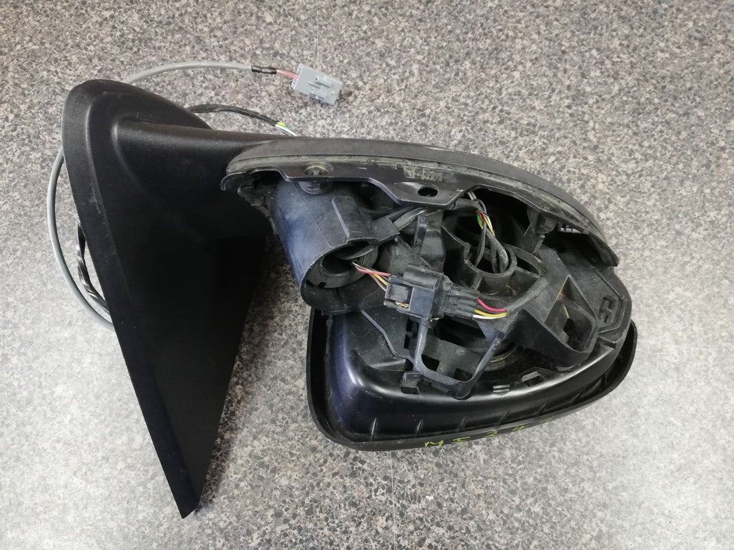 Renault Duster 2018, 2019 Right Incomplete Electric Door Mirror, No Glass, No Cover