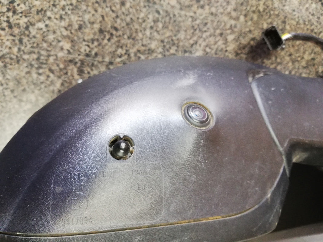 Renault Duster 2018, 2019 Right Incomplete Electric Door Mirror, No Glass, No Cover