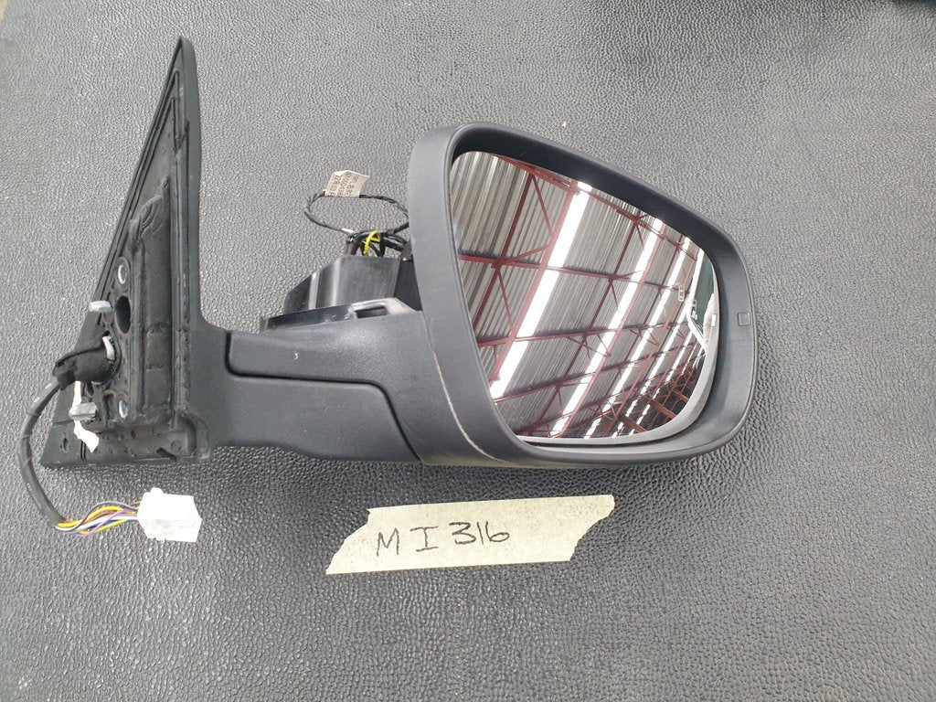 Chery Tiggo 7 Pro Right Outer Mirror Incomplete, Indicator, No Cover, Damage to Mirror Base