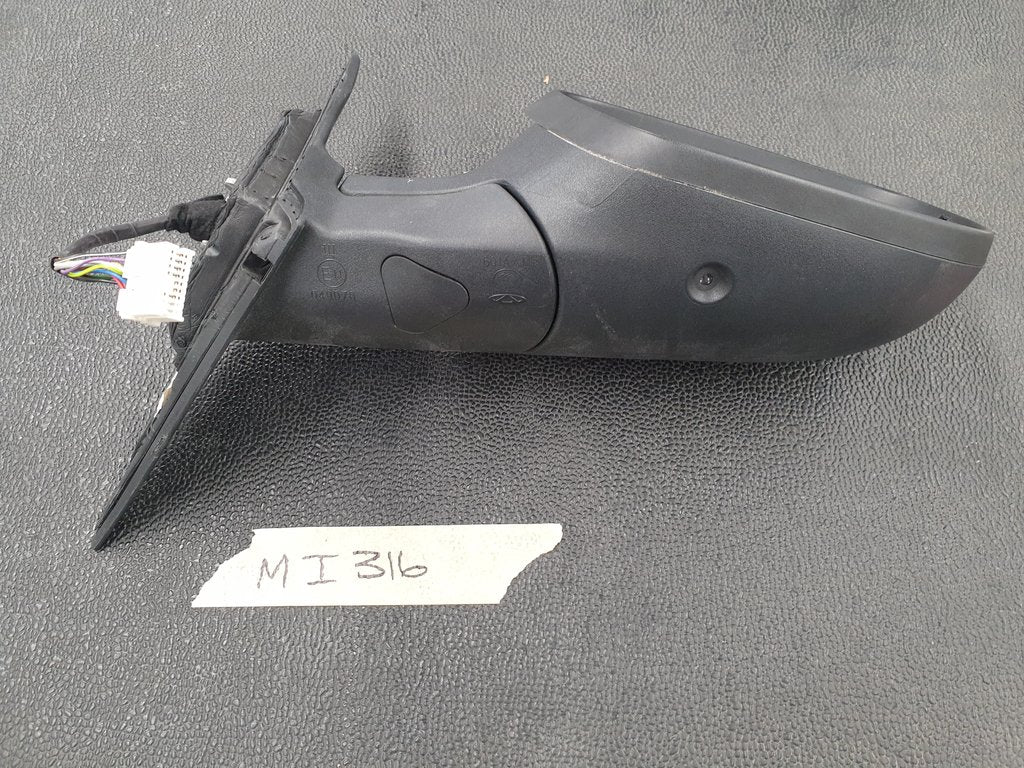 Chery Tiggo 7 Pro Right Outer Mirror Incomplete, Indicator, No Cover, Damage to Mirror Base
