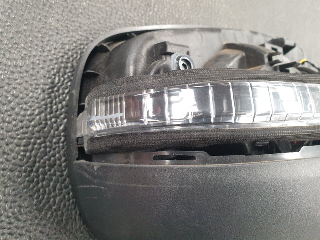 Chery Tiggo 7 Pro Right Outer Mirror Incomplete, Indicator, No Cover, Damage to Mirror Base