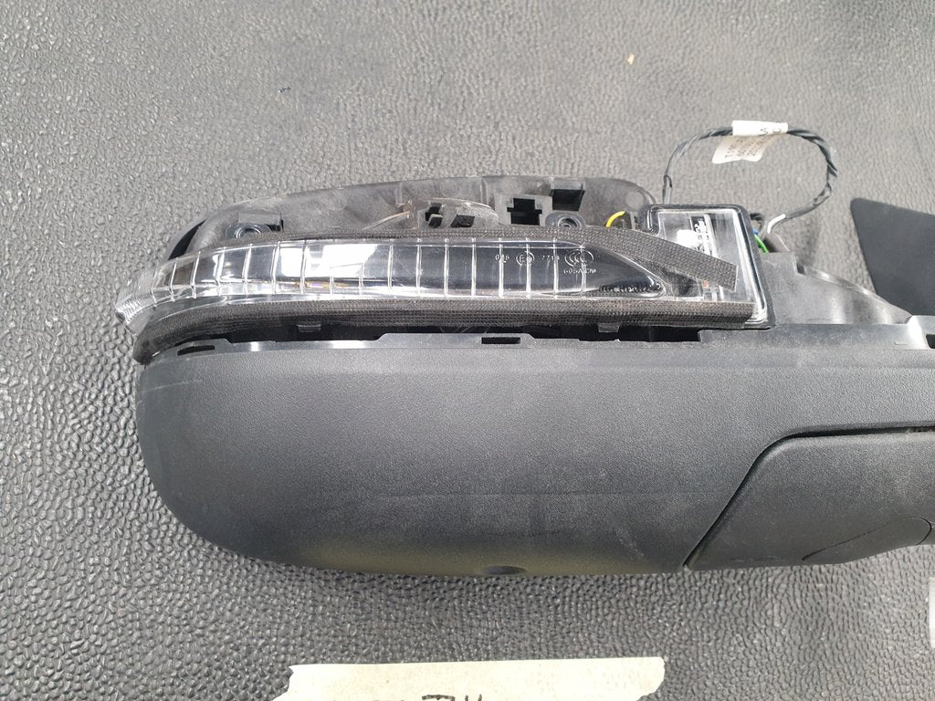 Chery Tiggo 7 Pro Right Outer Mirror Incomplete, Indicator, No Cover, Damage to Mirror Base
