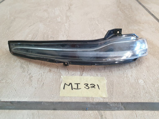 Mercedes-Benz C-Class W205 Left Outer Mirror Indicator Light