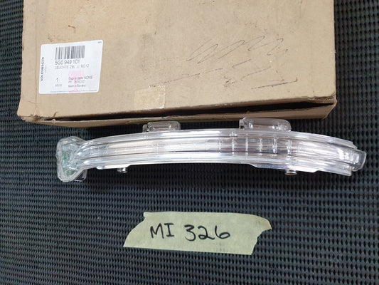 Volkswagen Golf VII 7 Left Outer Mirror Indicator Light
