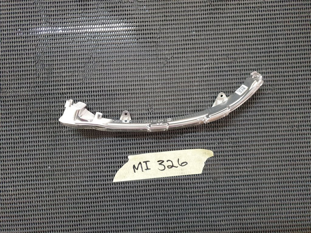 Volkswagen Golf VII 7 Left Outer Mirror Indicator Light