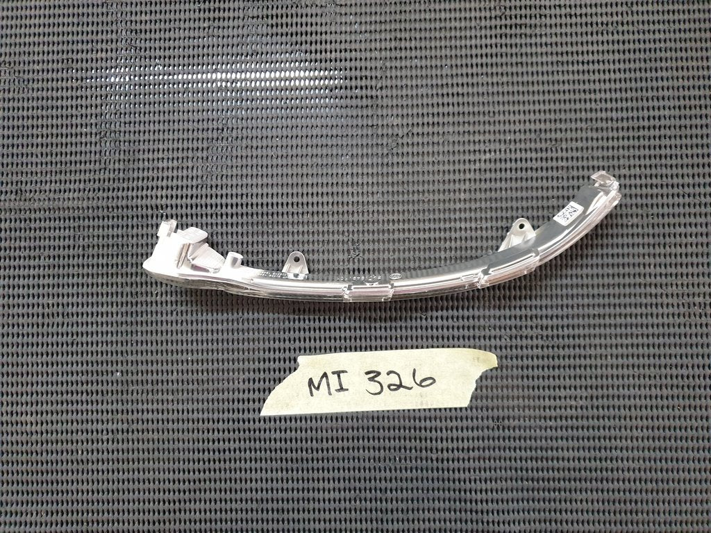 Volkswagen Golf VII 7 Left Outer Mirror Indicator Light