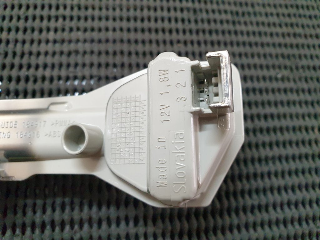Volkswagen Golf VII 7 Left Outer Mirror Indicator Light