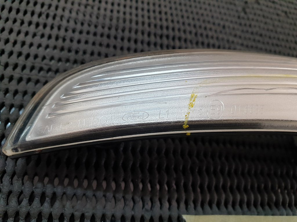 Ford Focus Left Outer Mirror Indicator Light