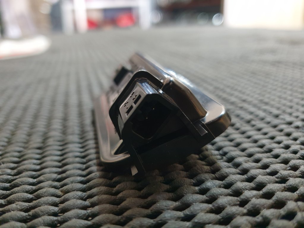 Volkswagen Tiguan Right Outer Mirror Puddle Lamp