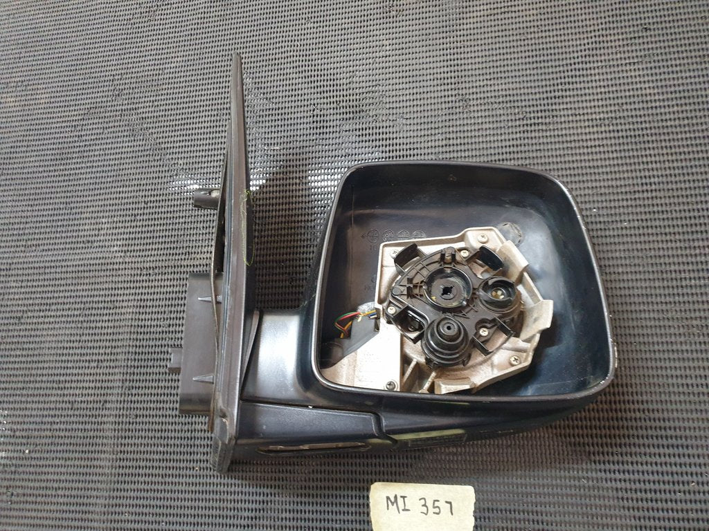 Hyundai H1 Right Outer Mirror Incomplete, No Glass, Missing Bottom Cover