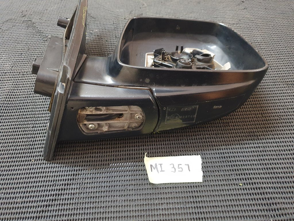 Hyundai H1 Right Outer Mirror Incomplete, No Glass, Missing Bottom Cover